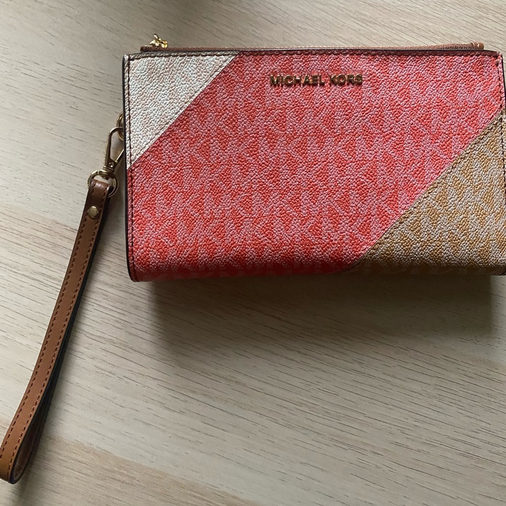 Michael Kors Wristlet Wallet